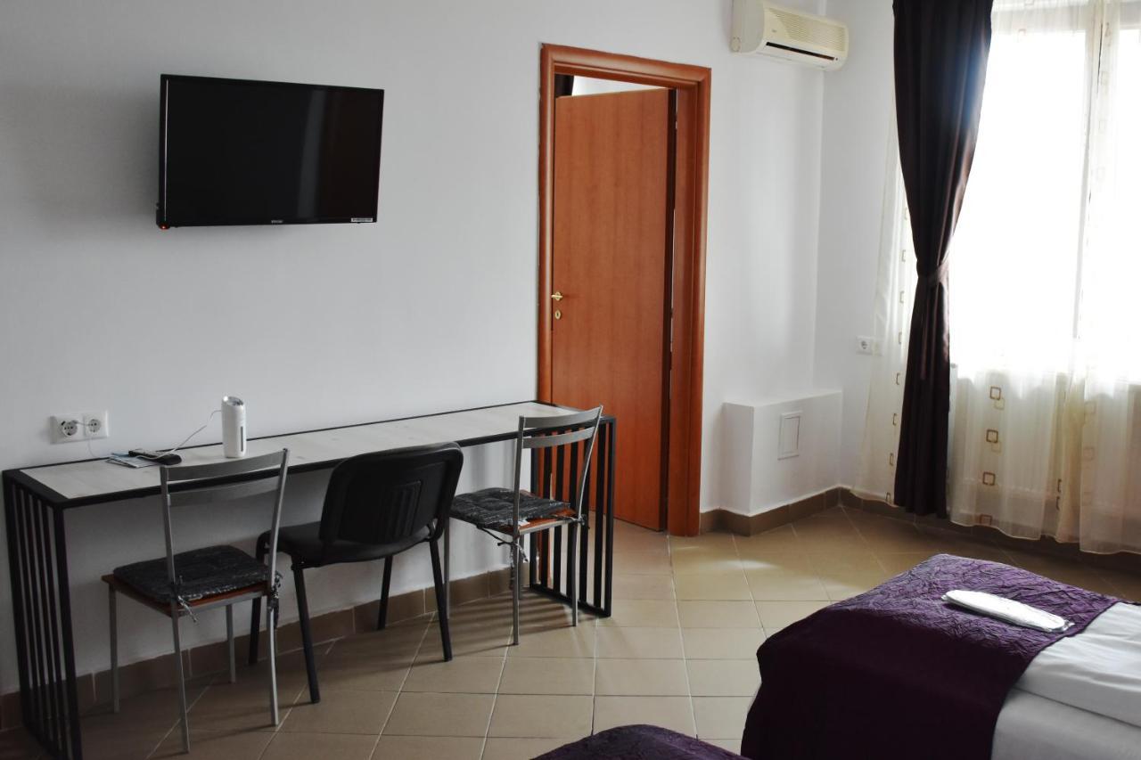 Pension Recidency Oradea Exterior foto